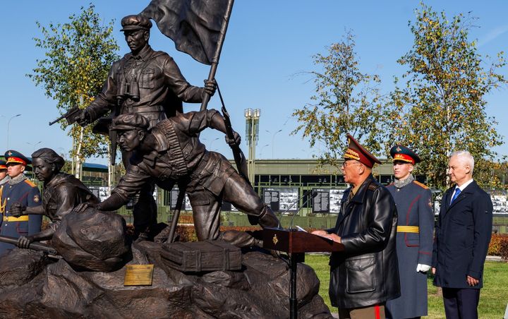 [서울=뉴시스] 노광철 북한 국방상이 1일(현지 시간) 러시아 모스크바에서 열린 제2차 세계대전 북한 유격대(partisan) 헌정 동상 제막식에서 연설하고 있다. (사진=러시아 국방부 텔레그램 갈무리) 2025.10.02. *재판매 및 DB 금지 *재판매 및 DB 금지