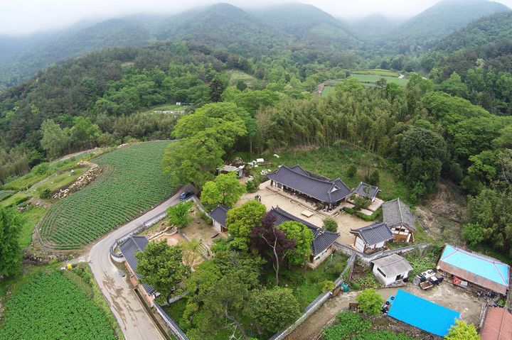 [서울=뉴시스] 보성 봉강리 영광정씨 고택 전경 (사진=국가유산청 제공) 2025.10.02. photo@newsis.comm *재판매 및 DB 금지
