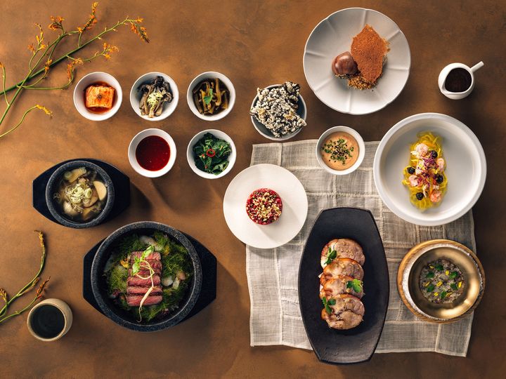 [서울=뉴시스] 안다즈 서울 강남, 모던 한식 레스토랑 '조각보 키친' 가을 런치.(사진=안다즈 서울 강남 제공) *재판매 및 DB 금지