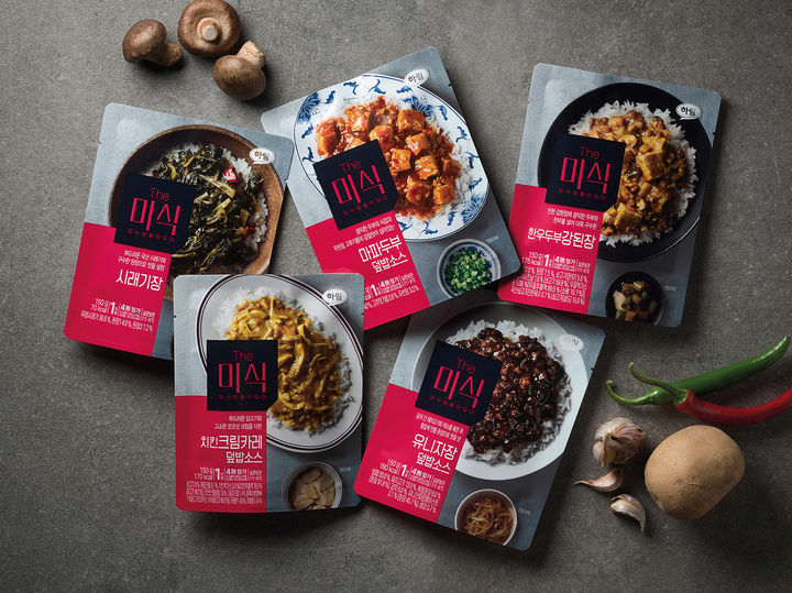 [서울=뉴시스] 하림 더미식 덮밥소스 5종. (사진=하림 제공) *재판매 및 DB 금지