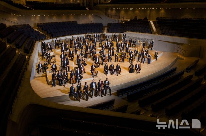 [서울=뉴시스]독일 NDR 엘프필하모니 오케스트라. (사진=빈체로 제공) 