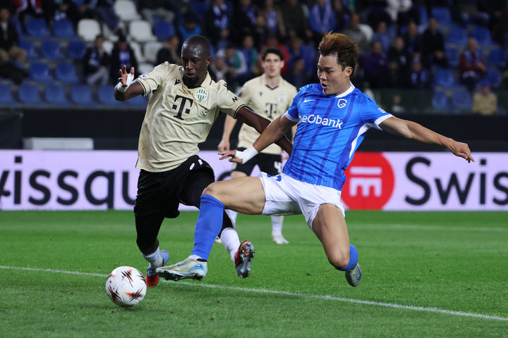 [헹크=AP"/뉴시스]벨기에 헹크의 오현규. 2025.10.02.