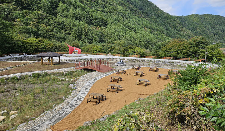 태백산국립공원 하늘공원 인근 숲 속 쉼터 전경.(사진=태백산국립공원 제공) *재판매 및 DB 금지