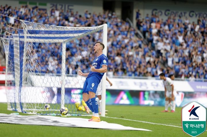 [서울=뉴시스] 프로축구 K리그2 수원 삼성의 일류첸코. (사진=한국프로축구연맹 제공) *재판매 및 DB 금지