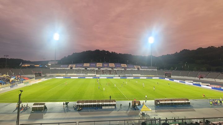 [아산=뉴시스] 최영민 기자 = 충남아산FC 경기가 열리는 아산 이순신종합운동장. 2025.10.05. ymchoi@newsis.com *재판매 및 DB 금지