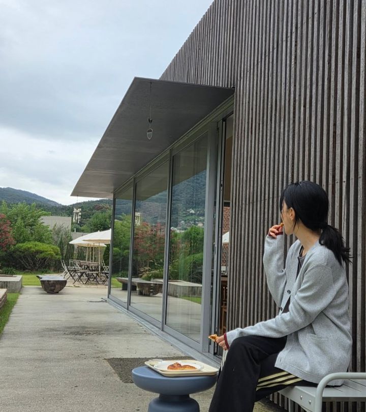 [서울=뉴시스] 이영애. (사진=이영애 인스타그램 캡처) 2025.10.05. photo@newsis.com *재판매 및 DB 금지