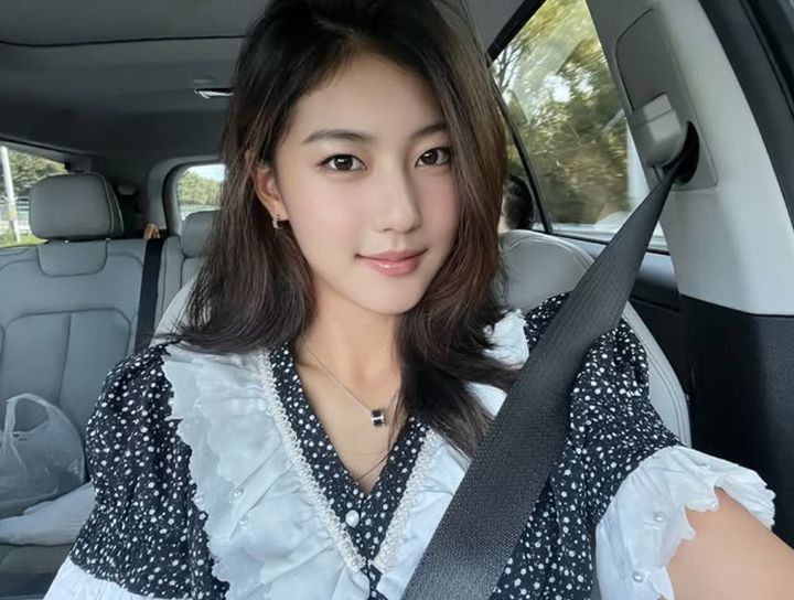 [서울=뉴시스] 송지아. (사진=박연수 인스타그램 캡처) 2025.10.05. photo@newsis.com  *재판매 및 DB 금지