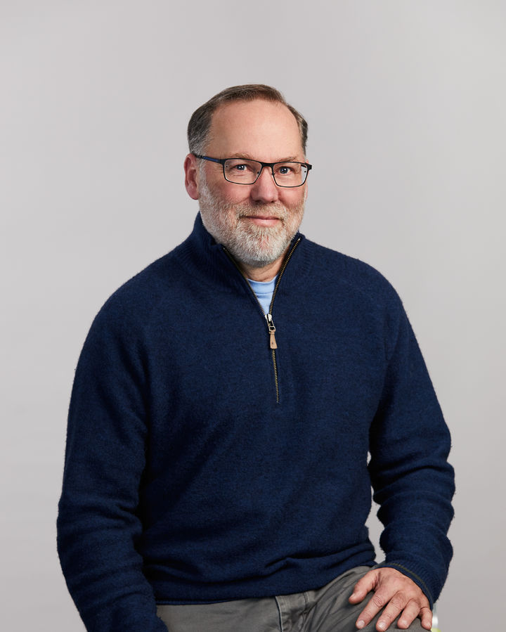 [워싱턴=AP/뉴시스] 미국 면역학자 프레드 램즈델(64) 박사가 올해 노벨 생리의학상 수상자로 선정됐으나, 미국 몬태나주 산속에서 하이킹 중이던 탓에 수상 소식을 뒤늦게 접한 사실이 알려져 화제를 모았다. 램즈델 박사 자료 사진. 2025.10.08