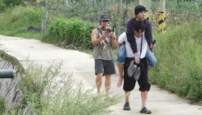 50㎏ 주우재 업은 이이경 "남자 업은 것 같지 않아"