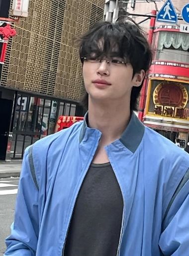 [뉴시스] 지난해 배우 변우석의 '황제 경호' 논란을 일으킨 경호원에게 벌금형이 선고됐다. 2025.10.06. (사진=변우석 인스타그램 캡처). *재판매 및 DB 금지