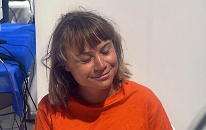 [서울=뉴시스] 이스라엘 외무부가 3일 공개한 구금된 스웨덴 구호 활동가 그레타 툰베리.(출처: 타임스어브이스라엘) 2025.10.07. *재판매 및 DB 금지