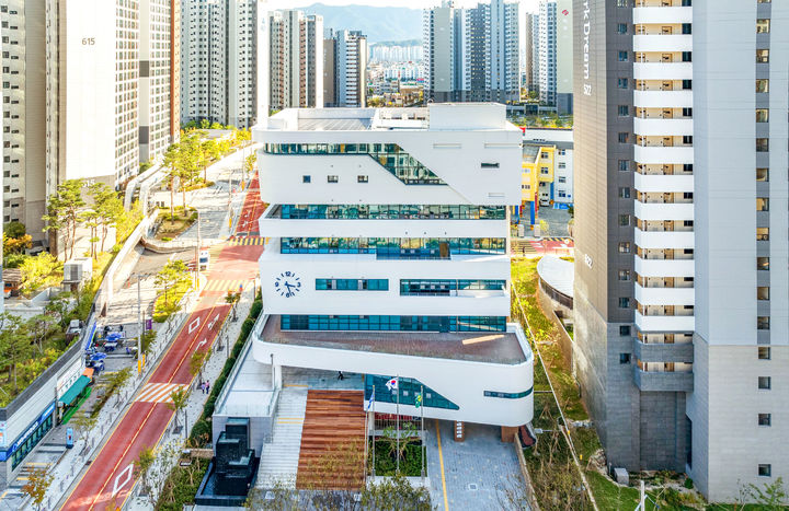 [대구=뉴시스] 대구 서구복합청사 전경. (사진=대구 서구 제공) 2025.10.08. photo@newsis.com *재판매 및 DB 금지