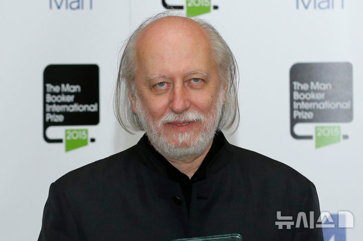 [런던=AP/뉴시스] 2025 노벨문학상 수상자인 헝가리 소설가 크러스너호르커이 라슬로. 2025.10.09. photo@newsis.com