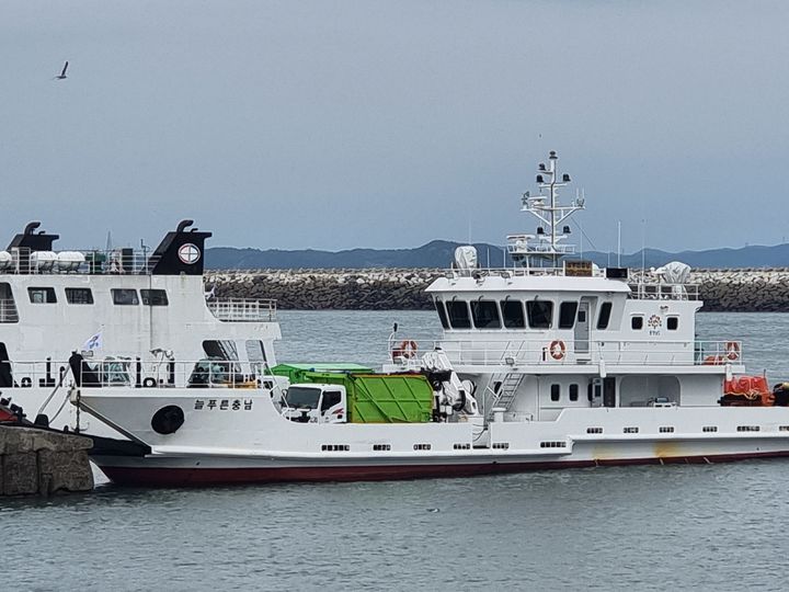 [보령(외연도)=뉴시스] 늘푸른충남호 전경. *재판매 및 DB 금지