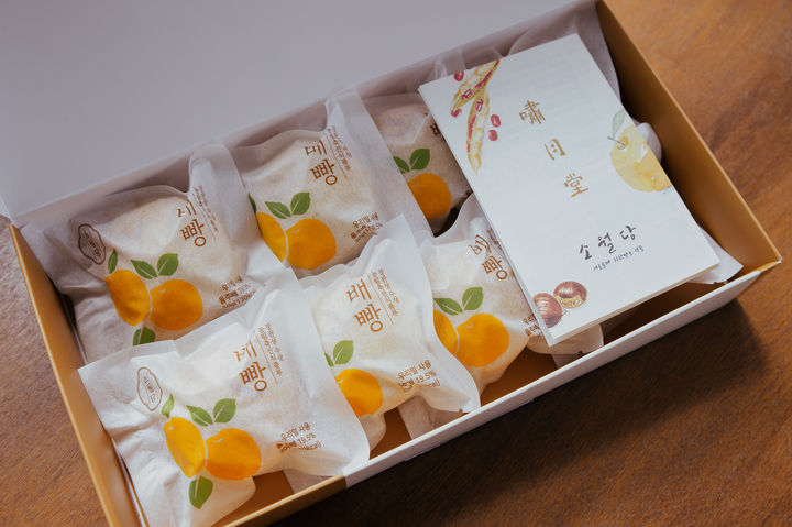 [울산=뉴시스] 울산 울주군에 위치한 베이커리인 소월당이 지역 특산물인 배를 활용해 개발한 '배빵' (사진=울산 울주군 제공) photo@newsis.com *재판매 및 DB 금지