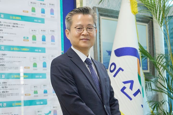 [아산=뉴시스] 김범수 아산시 부시장이 지난 2일 취임 100일을 맞았다. (사진=아산시 제공) 2025.10.10 photo@newsis.com *재판매 및 DB 금지