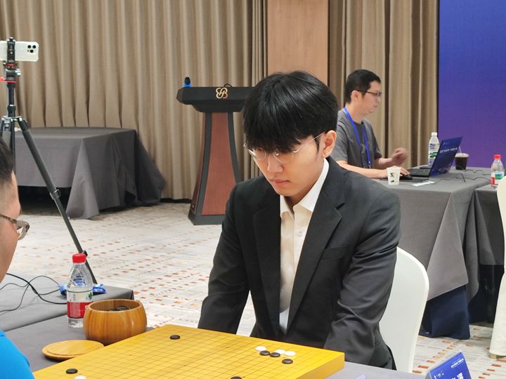 [서울=뉴시스] 제3회 취저우 란커배 세계바둑오픈전 준결승에 진출한 신진서. (사진=한국기원 제공) *재판매 및 DB 금지