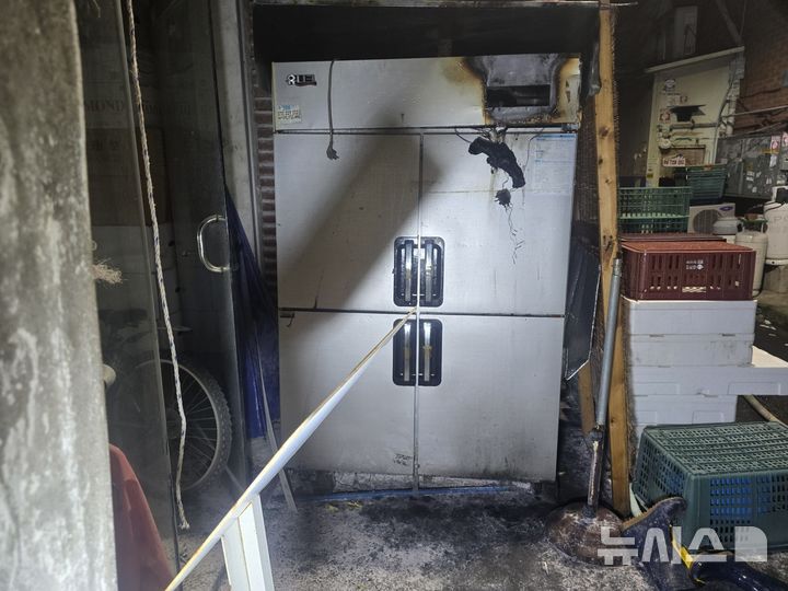 [부천=뉴시스] 정일형 기자 = 화재 당시 모습. (사진=부천소방서 제공)