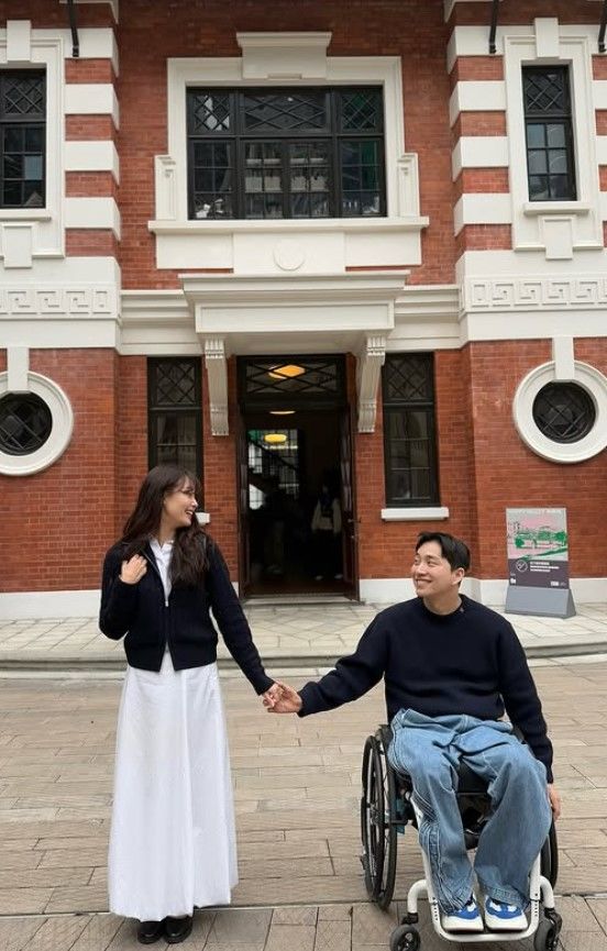 [서울=뉴시스] 그룹 '시크릿' 출신 배우 송지은이 남편 박위와 결혼 1주년을 맞은 소감을 전했다. (사진=송지은 인스타그램 캡처) 2025.10.10. photo@newsis.com *재판매 및 DB 금지