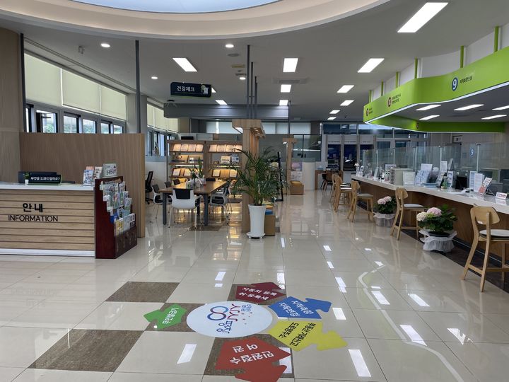 [평창=뉴시스] 민원실 내부. (사진=평창군 제공) 2025.10.10. photo@newsis.com *재판매 및 DB 금지