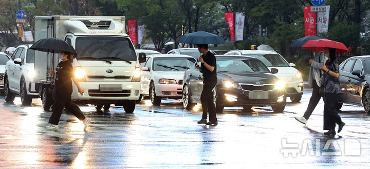 대전·세종·충남 최대 60mm 비…남부엔 천둥·번개