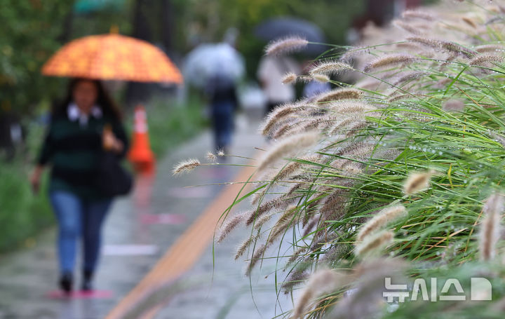 전북, 장마전선 영향으로 흐리고 비…내일까지 20~70㎜