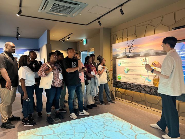 [대전=뉴시스]수자원공사 직원이 가나 수자원위생국 직원을 대상을 역량강화 교육을 벌이고 있다. 2025. 10. 10 photo@newsis.com *재판매 및 DB 금지