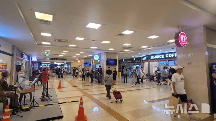 [천안=뉴시스] 천안종합터미널 대합실 모습. (사진=뉴시스DB) photo@newsis.com