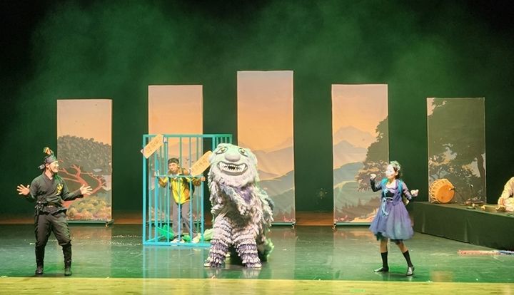 [수원=뉴시스] 마당극 '토끼별곡' 공연 모습. (사진=경기아트센터 제공) 2025.10.11. photo@newsis.com *재판매 및 DB 금지