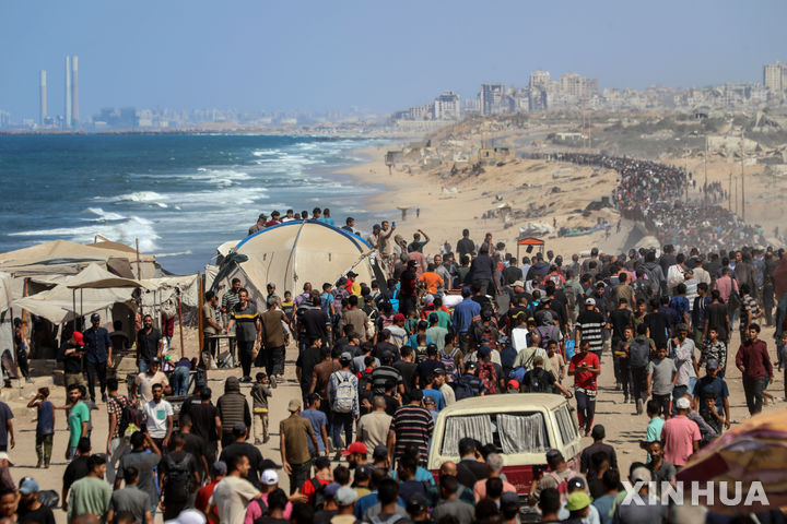 가자 정전후 2일간 '위태로운 평화'..피난민 30만명 북으로 귀향 - 르포 