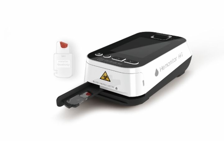 [서울=뉴시스] 진단키트 전문기업 젠바디는 지난 2일 헤모글로빈 측정기 헤모니터(Hemonitor) H1에 대해 유럽 체외진단의료기기 규정(CE IVDR) 인증을 획득했다고 13일 밝혔다. (사진=젠바디 제공) 2025.10.13. photo@newsis.com *재판매 및 DB 금지