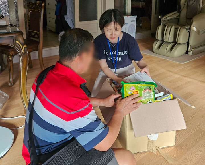 [창녕=뉴시스] 통합돌봄사업 모습. (사진= 창녕군 제공) 2025.10.13. photo@newsis.com *재판매 및 DB 금지