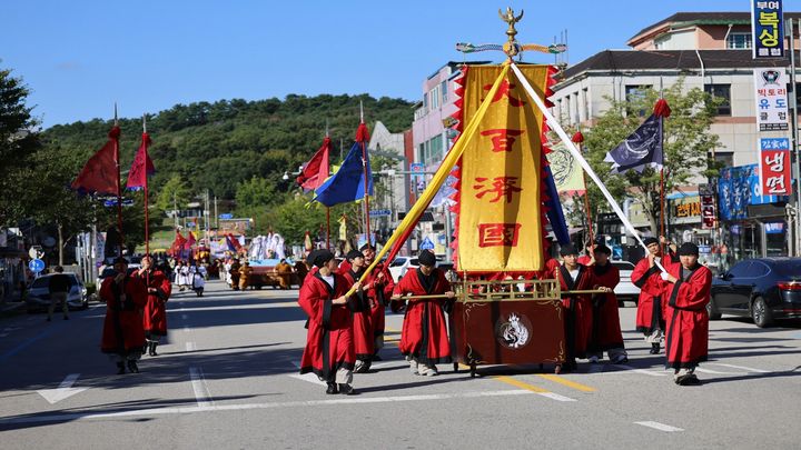 [부여=뉴시스] 제71회 백제문화제 백제역사문화행렬. (사진= 부여군 제공) *재판매 및 DB 금지