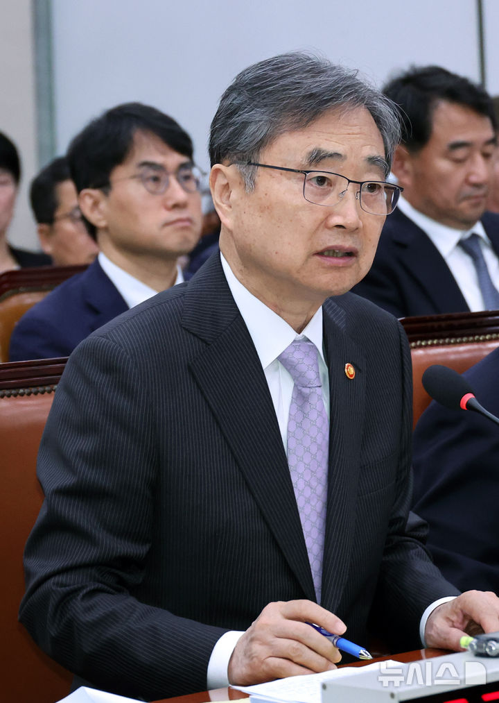 [서울=뉴시스] 김금보 기자 = 조현 외교부 장관이 13일 서울 여의도 국회에서 열린 외교통일위원회 국정감사에서 의원 질의에 답하고 있다. 2025.10.13. kgb@newsis.com