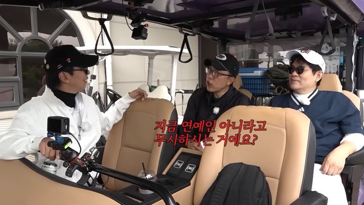 [서울=뉴시스] 방송 활동이 한동안 뜸했던 방송인 김제동이 오랜만에 근황을 전했다. (사진=유튜브 채널 '김국진 김용만의 길' 캡처) 2025.10.14. photo@newsis.com  *재판매 및 DB 금지