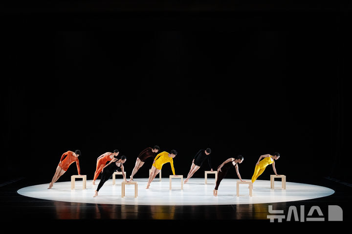 [서울=뉴시스]서울시발레단 '캄머발레' 공연 장면. (사진=세종문화회관 제공)
