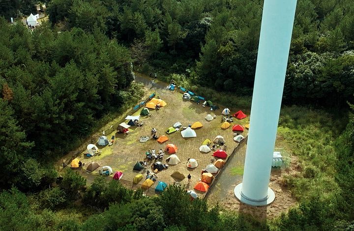 [제주=뉴시스] 지난해 전국 최초로 선보인 재생에너지 100%(RE100) 캠핑 모습. (사진=제주도 제공) photo@newsis.com *재판매 및 DB 금지