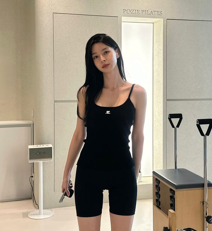 [서울=뉴시스] 배우 권나라. (사진=권나라 인스타그램 캡처) 2025.10.14. photo@newsis.com *재판매 및 DB 금지