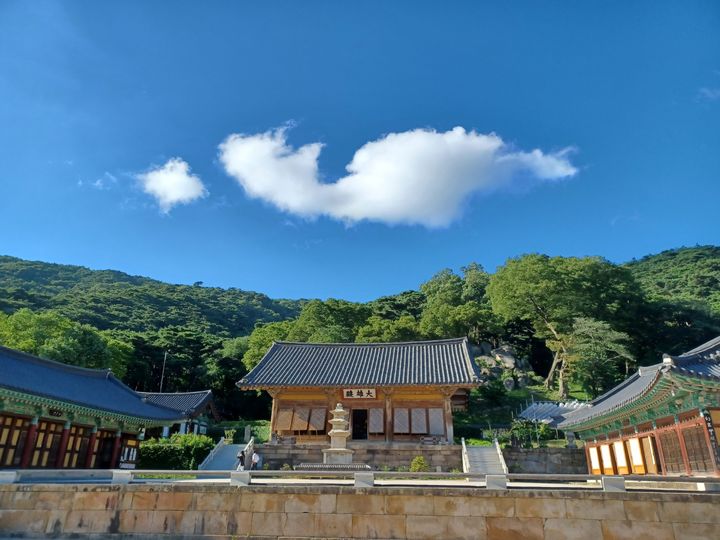 [서울=뉴시스] 수덕사 전경 (사진=대한불교조계종사회복지재단 제공) 2025.10.14. photo@newsis.com *재판매 및 DB 금지