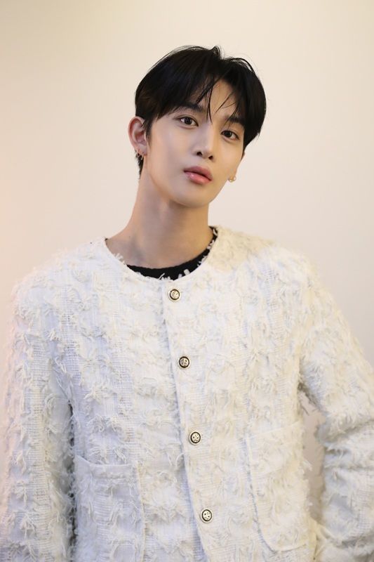 [서울=뉴시스] 가수 배진영. (사진=아우라엔터테인먼트 제공) 2025.10.14. photo@newsis.com *재판매 및 DB 금지