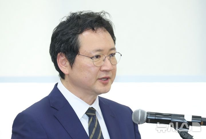 [서울=뉴시스] 고승민 기자 = 이재용 국가정보자원관리원장이 14일 서울 여의도 국회에서 열린 행정안전위원회의 행정안전부 등 국정감사에서 의원 질의에 답하고 있다. 2025.10.14. kkssmm99@newsis.com