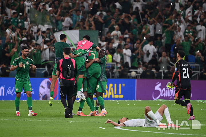 [제다=AP/뉴시스] 사우디아라비아 남자 축구 대표팀 선수단. 2025.10.14.
