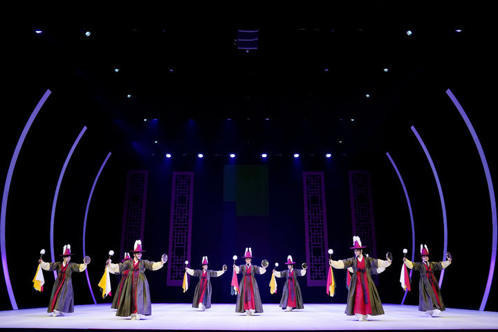 경기도무용단의 경기회연(會宴) 중 '진쇠춤·강강술래' (사진=국립극장 제공) *재판매 및 DB 금지