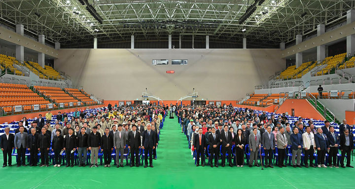 ‘제46회 흰지팡이의 날 기념 강원특별자치도 시각장애인복지대회’가 15일 정선종합경기장 실내체육관에서 개최되고 있다.(사진=정선군 제공) *재판매 및 DB 금지