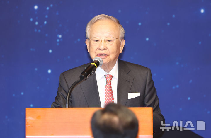 [서울=뉴시스] 김명년 기자 = 손경식 한국경영자총협회 회장이 15일 서울 여의도 국회 사랑재에서 열린 사회적 대화 공동선언식에서 발언하고 있다. 2025.10.15. kmn@newsis.com