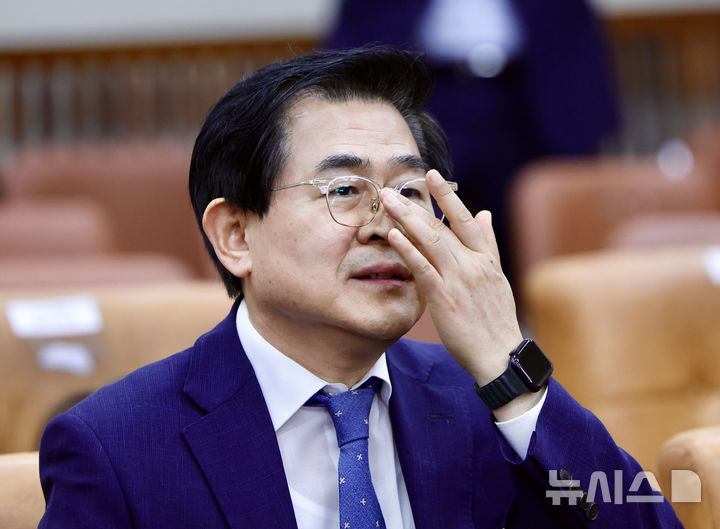 [서울=뉴시스] 김명년 기자 = 도세호 SPC 대표가 15일 오후 서울 여의도 국회 기후에너지환경노동위원회에서 열린 노동부 등에 대한 국정감사에서 증인 출석해 자리하고 있다. 2025.10.15. kmn@newsis.com