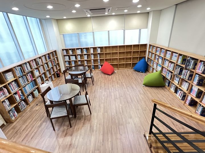[횡성=뉴시스] 금계작은도서관 내부. (사진=횡성군 제공) 2025.10.16. photo@newsis.com *재판매 및 DB 금지