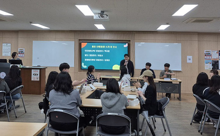 [대전=뉴시스] 한남대 대학일자리플러스센터 '2학기 졸업선배와 나누는 리얼한 토크' 모습. (사진=한남대 제공) 2025.10.16. photo@newsis.com *재판매 및 DB 금지