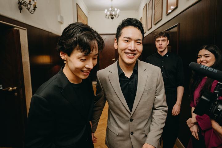 [서울=뉴시스] 제19회 쇼팽 국제 피아노 콩쿠르 본선 3라운드를 마친 피아니스트 이혁, 이효 형제. (사진=쇼팽콩쿠르 홈페이지) 2025.10.17. photo@newsis.com *재판매 및 DB 금지 