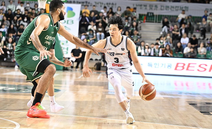 [서울=뉴시스] 프로농구 부산 KCC의 허웅. (사진=KBL 제공) *재판매 및 DB 금지